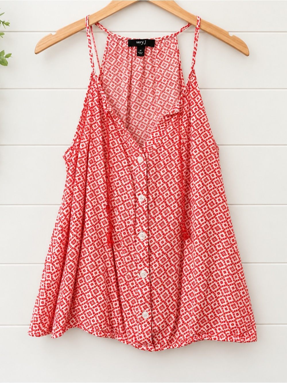 Very J Pink Geometric Print Spaghetti-Strap Button Front Camisole x